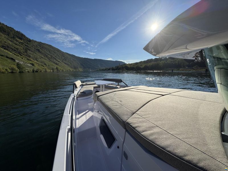 Axopar 38 XC Cross Cabin