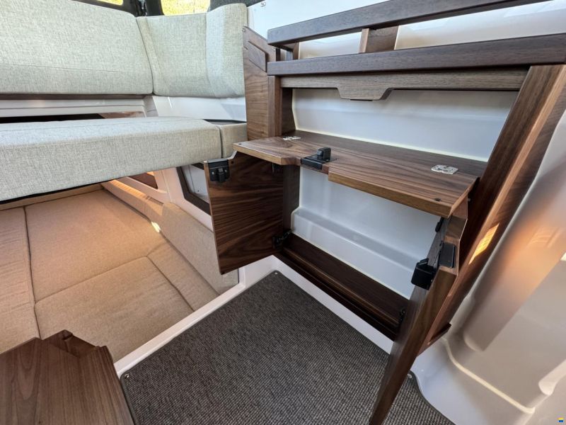 Axopar 38 XC Cross Cabin