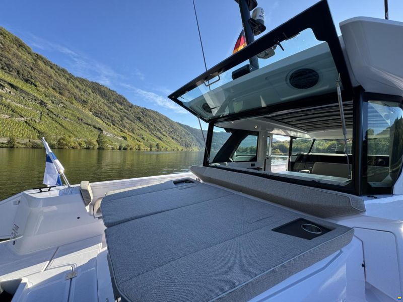 Axopar 38 XC Cross Cabin