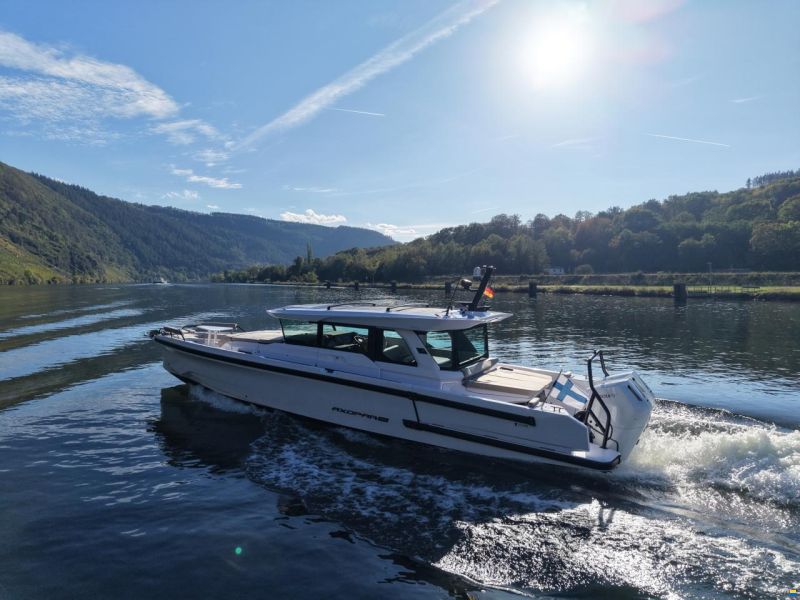 Axopar 38 XC Cross Cabin