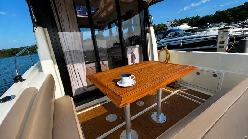 Quicksilver Activ 905 Weekend