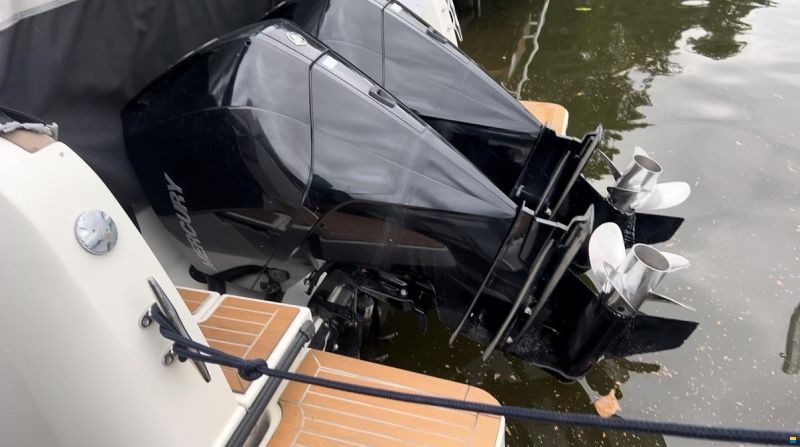 Quicksilver Activ 905 Weekend