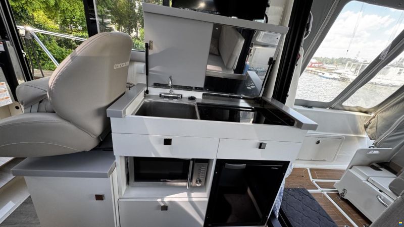 Quicksilver Activ 905 Weekend