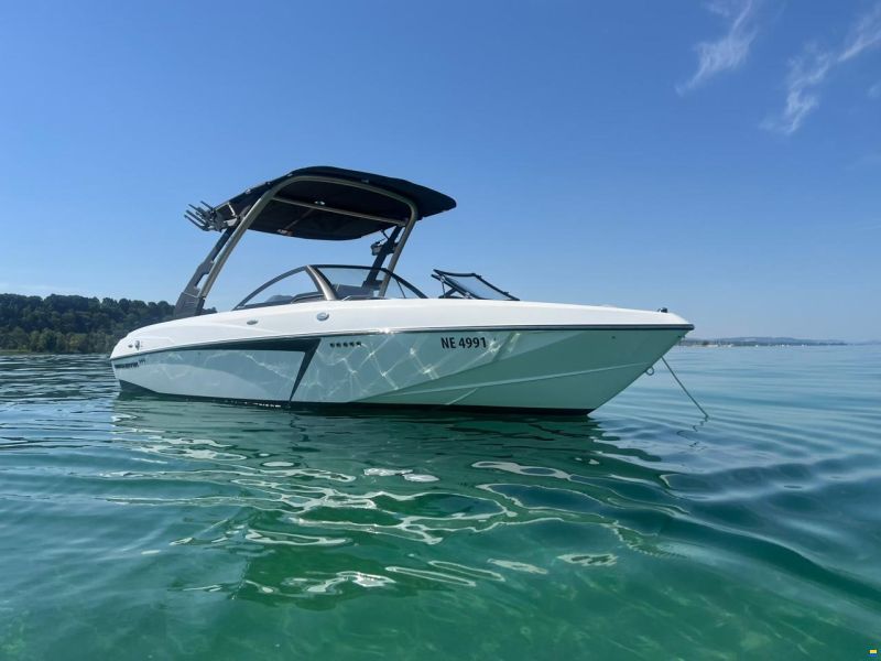 Malibu Wakesetter 22 VLX