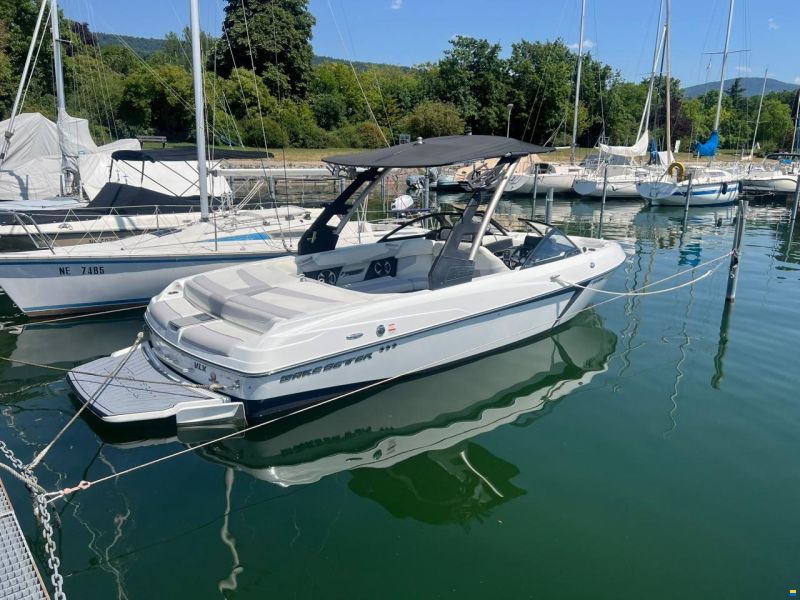 Malibu Wakesetter 22 VLX