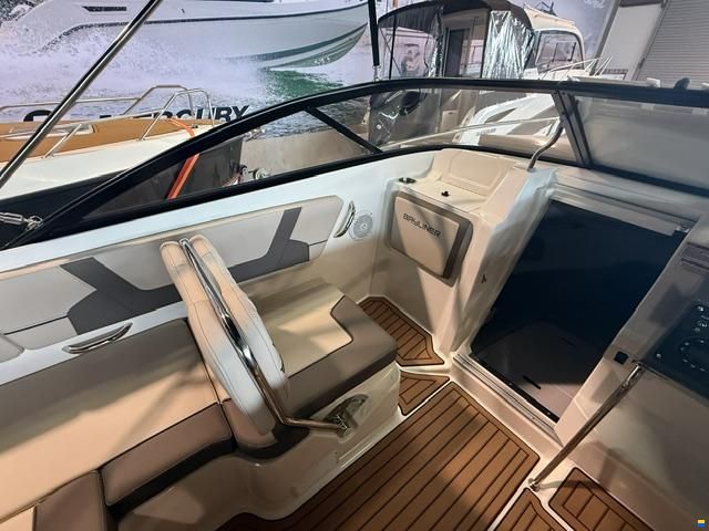 Bayliner VR5 Cuddy IB