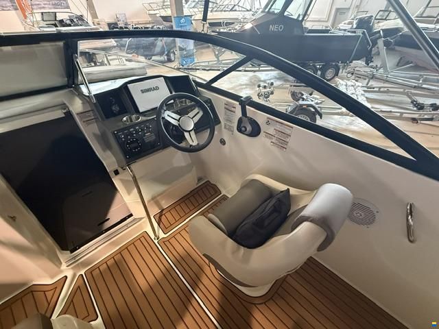 Bayliner VR5 Cuddy IB