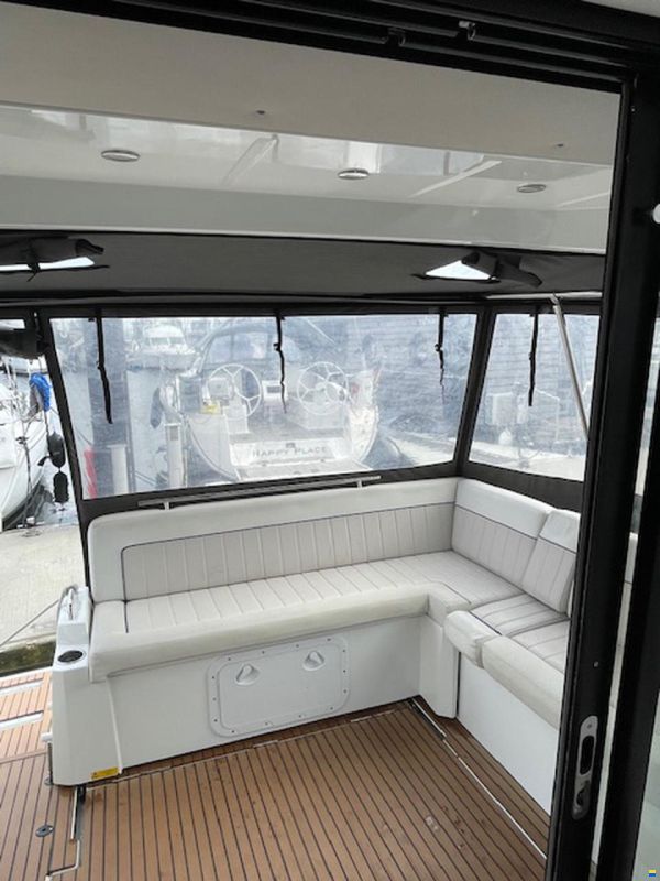 Jeanneau NC 33