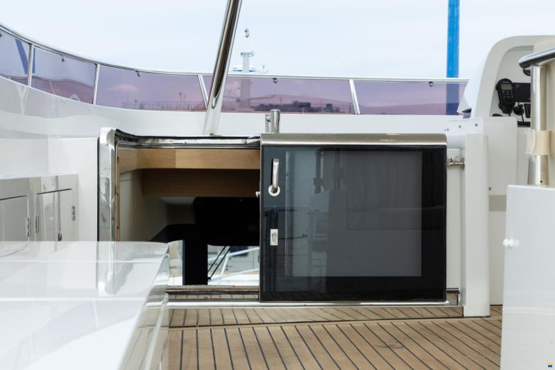 Selene 68 Explorer