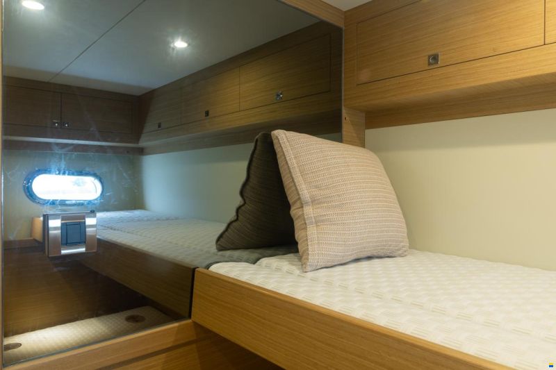 Selene 68 Explorer