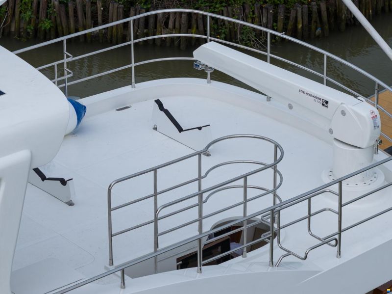 Selene 68 Explorer