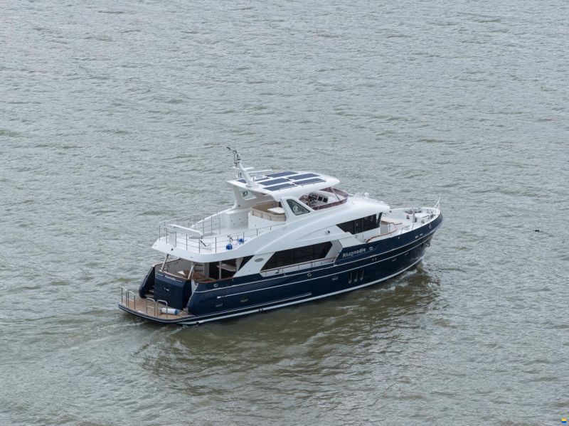 Selene 68 Explorer