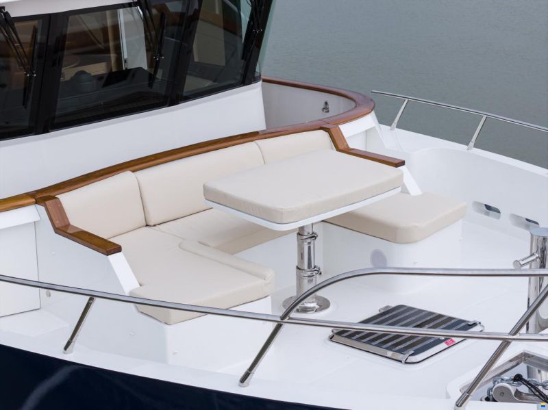Selene 68 Explorer