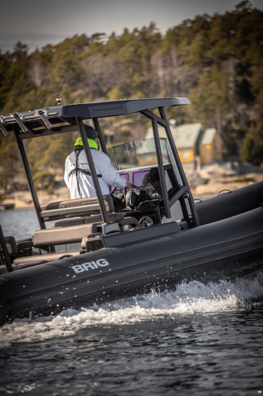 Brig Inflatable Boats Navigator 24R