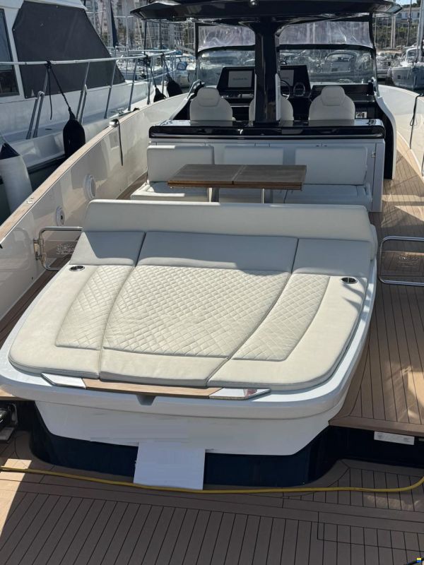 Solaris Yachts SP 44 Open