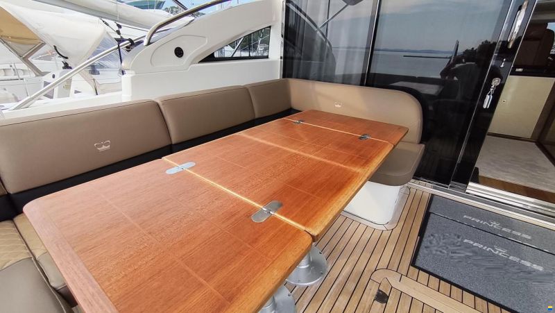 Princess V52