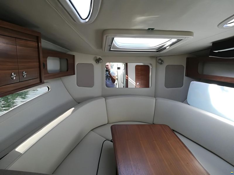 Sea Ray 265