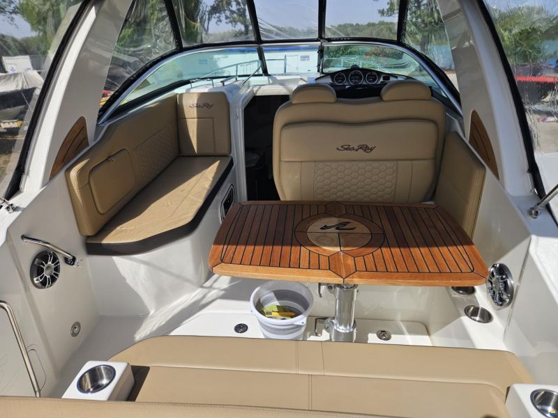 Sea Ray 265