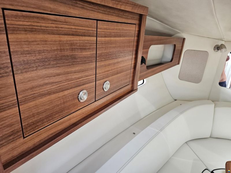 Sea Ray 265