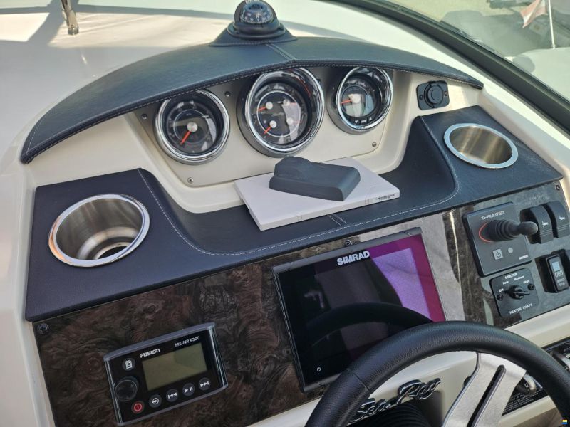 Sea Ray 265