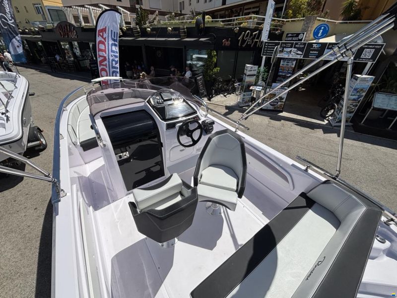 Ranieri Voyager 21 S