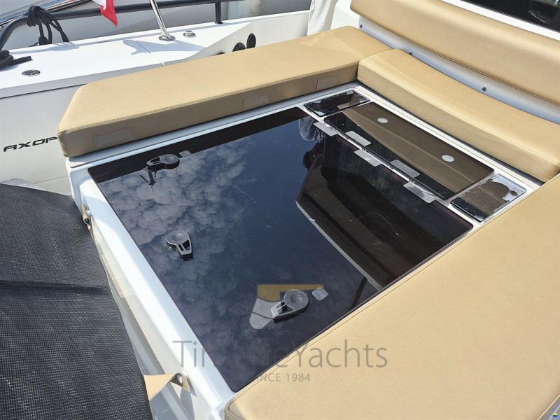 Axopar 28 Cabin