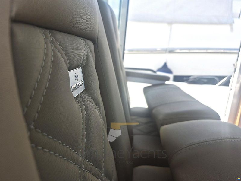 Axopar 28 Cabin