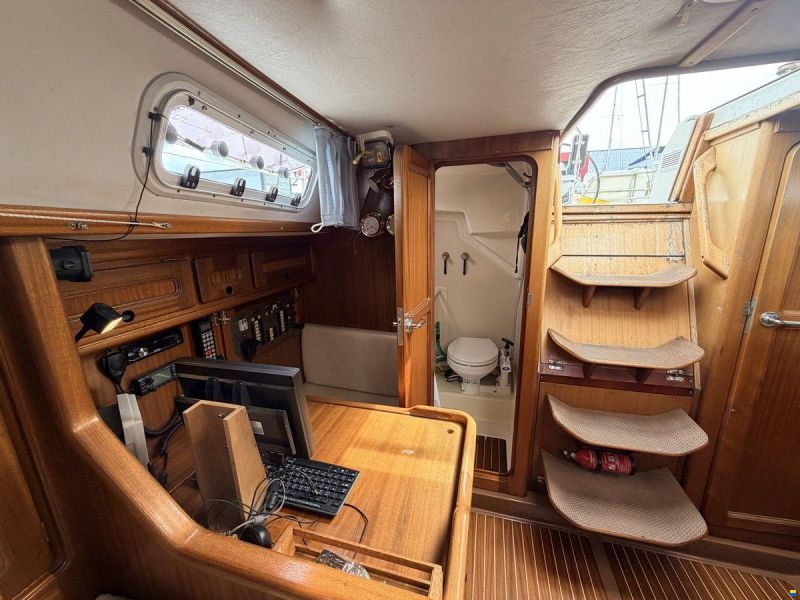 Bavaria 350 Lagoon