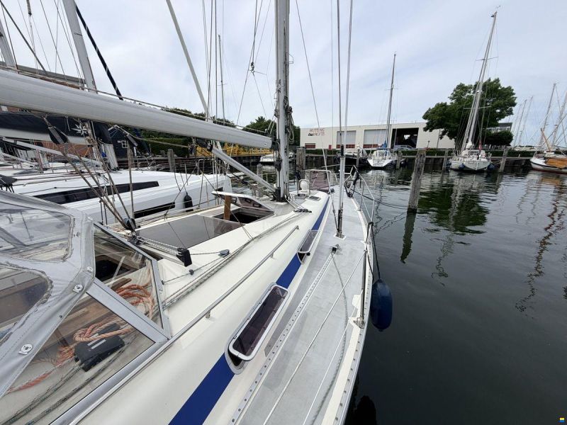 Bavaria 350 Lagoon