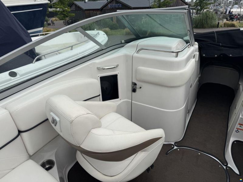 Four Winns H240