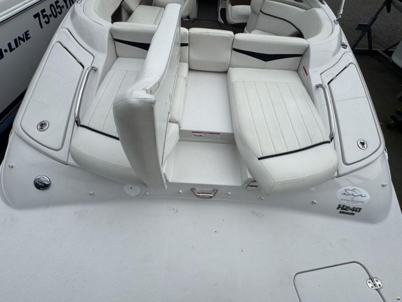 Four Winns H240