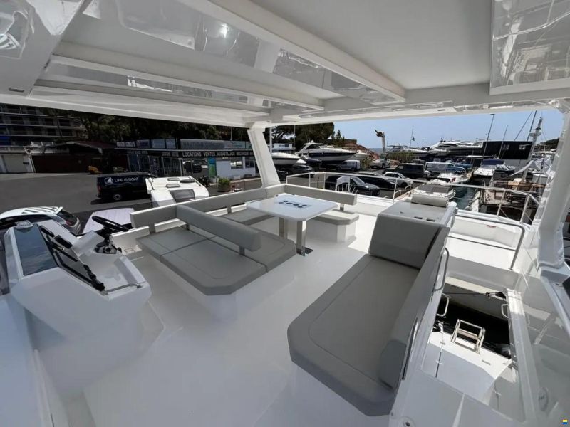 Leopard 40 Powercat