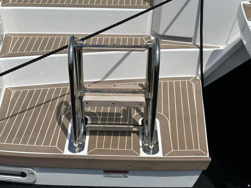 Leopard 46 Powercat