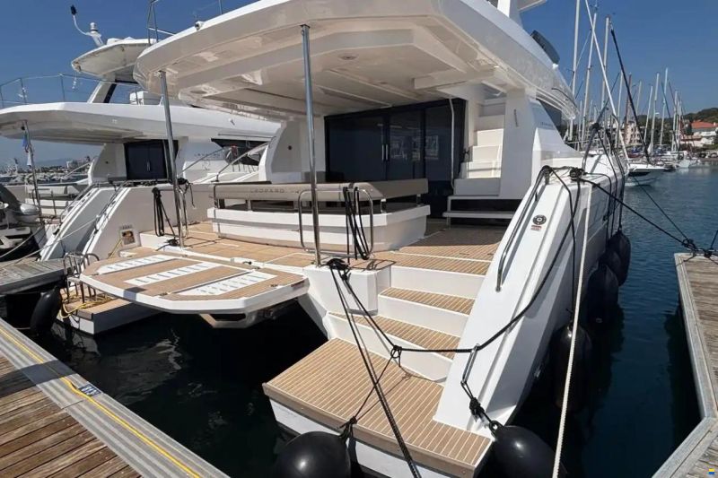 Leopard 46 Powercat