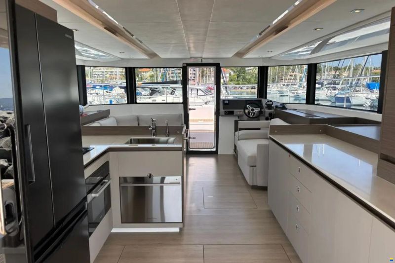 Leopard 46 Powercat