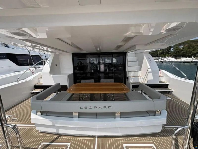 Leopard 46 Powercat