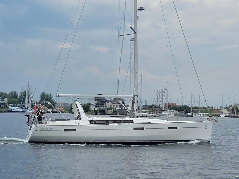 Beneteau Oceanis 45