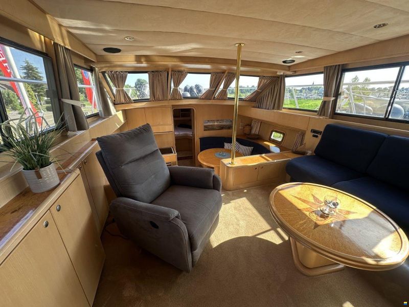 Valk Vitesse 48