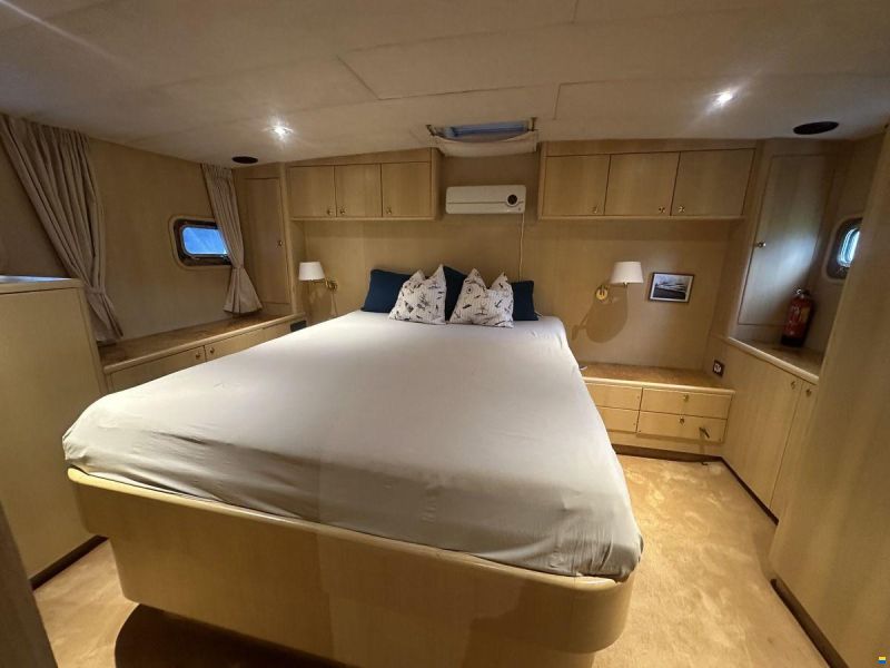 Valk Vitesse 48