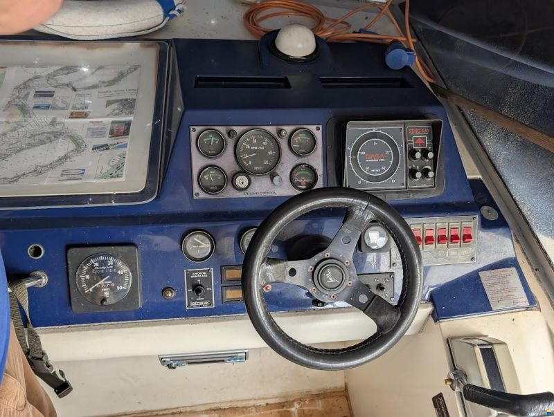 Admiral FAIRLINE CARRERA 24