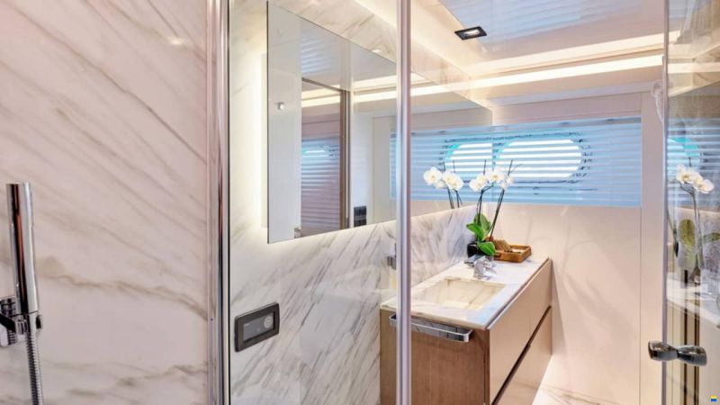 Admiral Yachts 25M