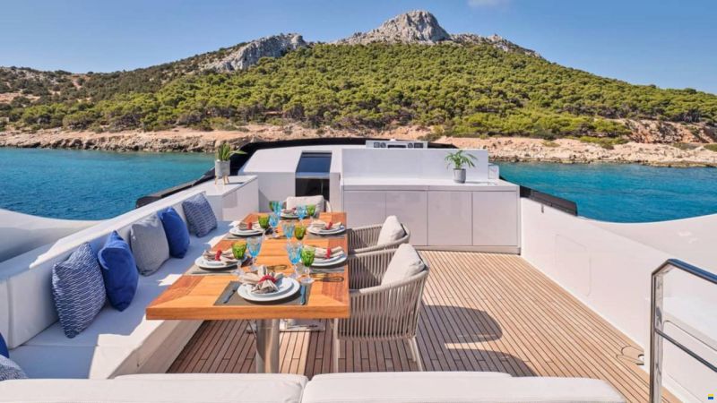 Admiral Yachts 25M