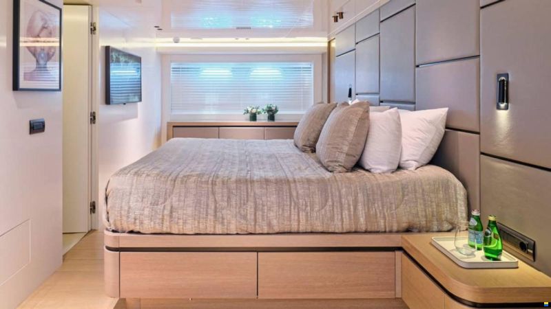 Admiral Yachts 25M