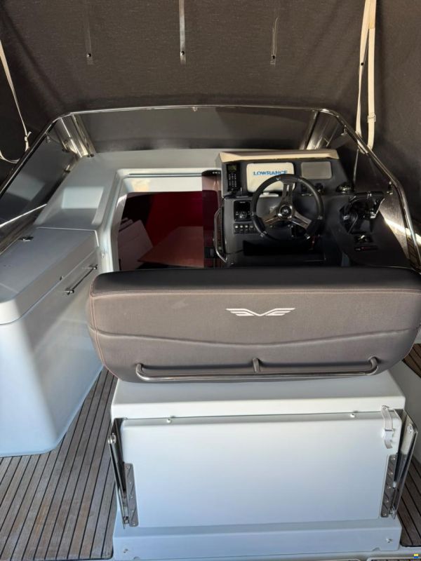 Beneteau Flyer 8.8 Sundeck