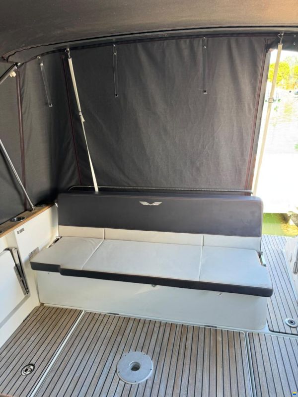 Beneteau Flyer 8.8 Sundeck