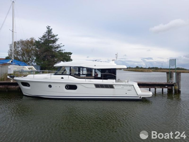Swift Trawler 41 Sedan