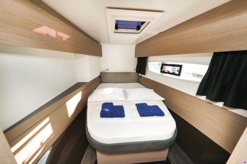Fountaine Pajot Astrea 42