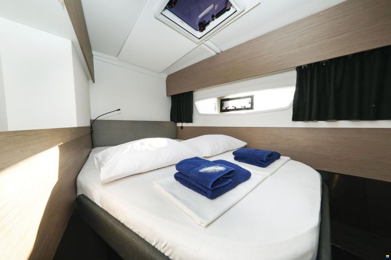 Fountaine Pajot Astrea 42
