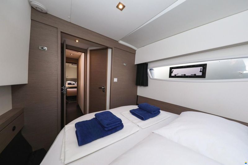 Fountaine Pajot Astrea 42