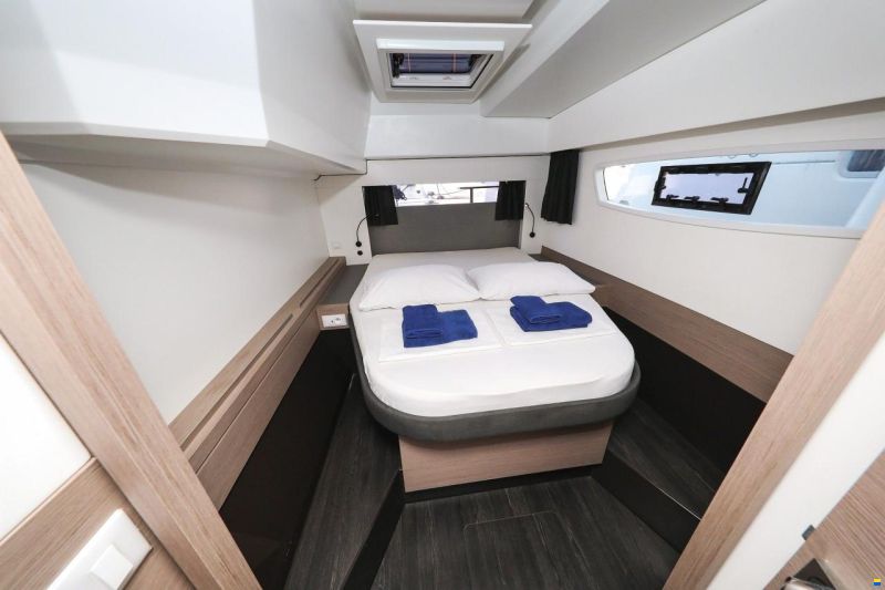 Fountaine Pajot Astrea 42